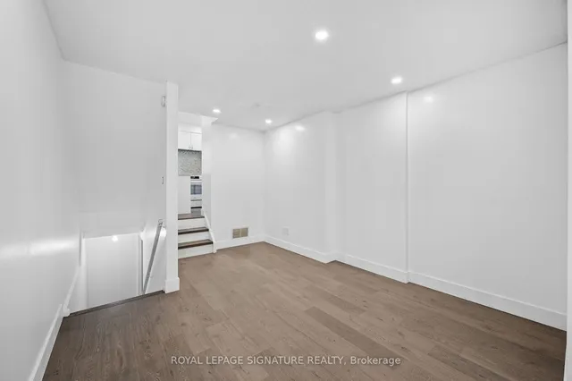 Additional property image - 275 Broadview Ave Unit 92