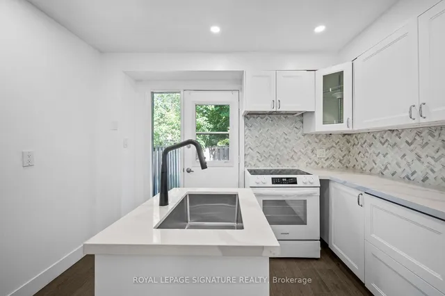 Additional property image - 275 Broadview Ave Unit 92