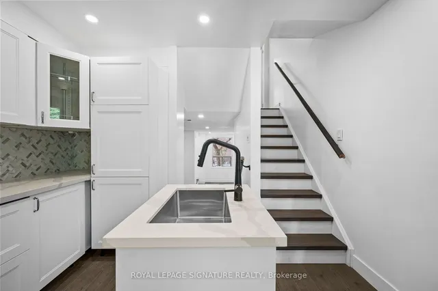 Additional property image - 275 Broadview Ave Unit 92