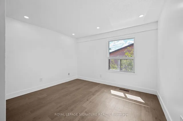 Additional property image - 275 Broadview Ave Unit 92