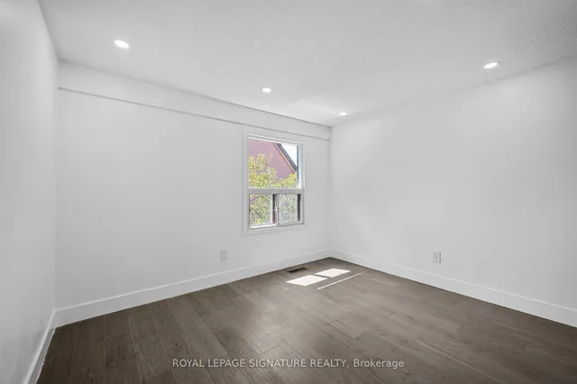 Additional property image - 275 Broadview Ave Unit 92