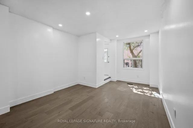 Additional property image - 275 Broadview Ave Unit 92