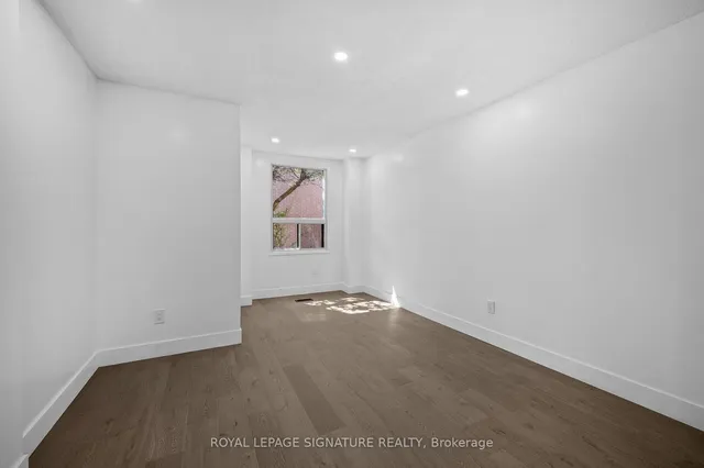 Additional property image - 275 Broadview Ave Unit 92