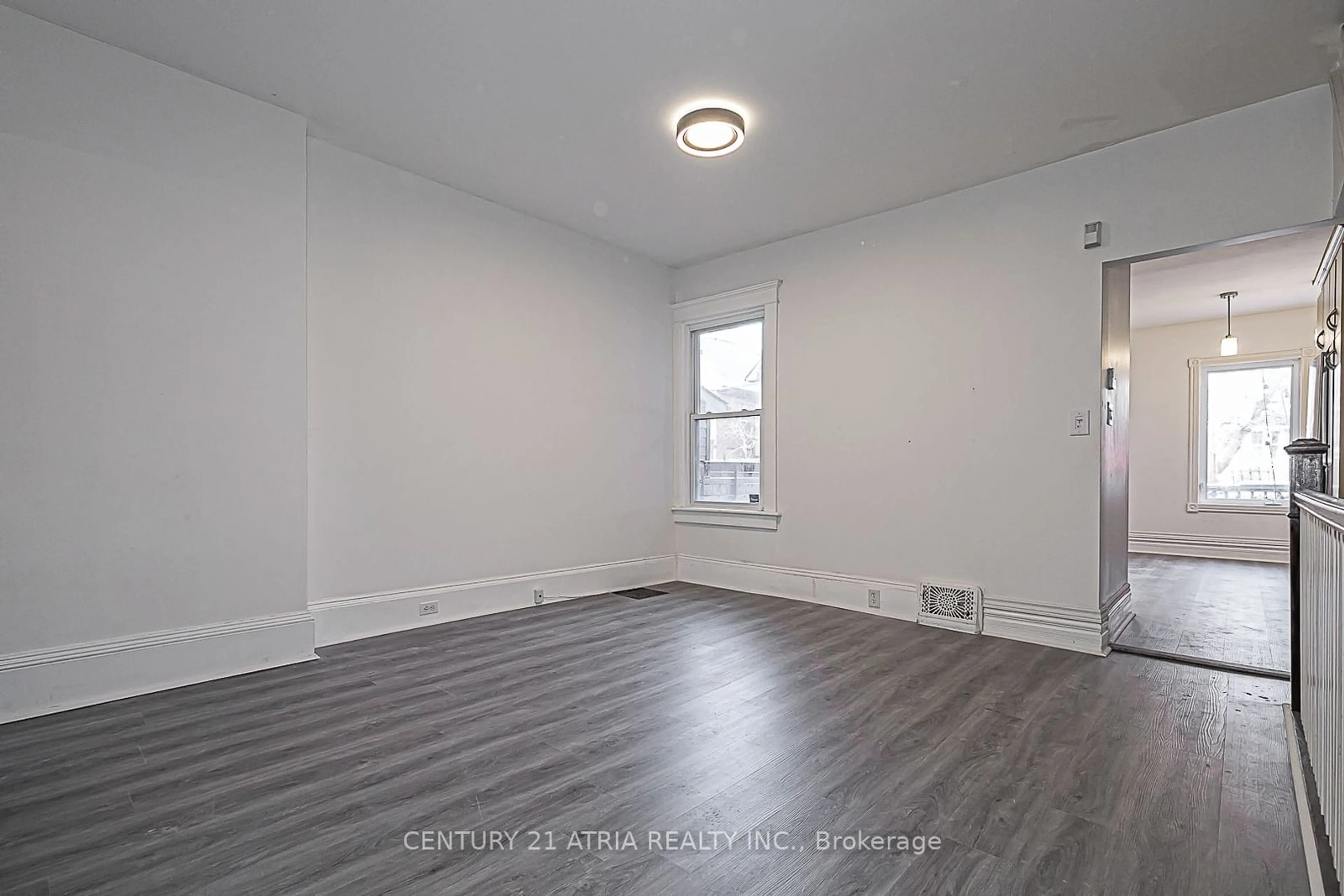 A pic of a room for 10 Wolfrey Ave, Toronto Ontario M4K 1K8