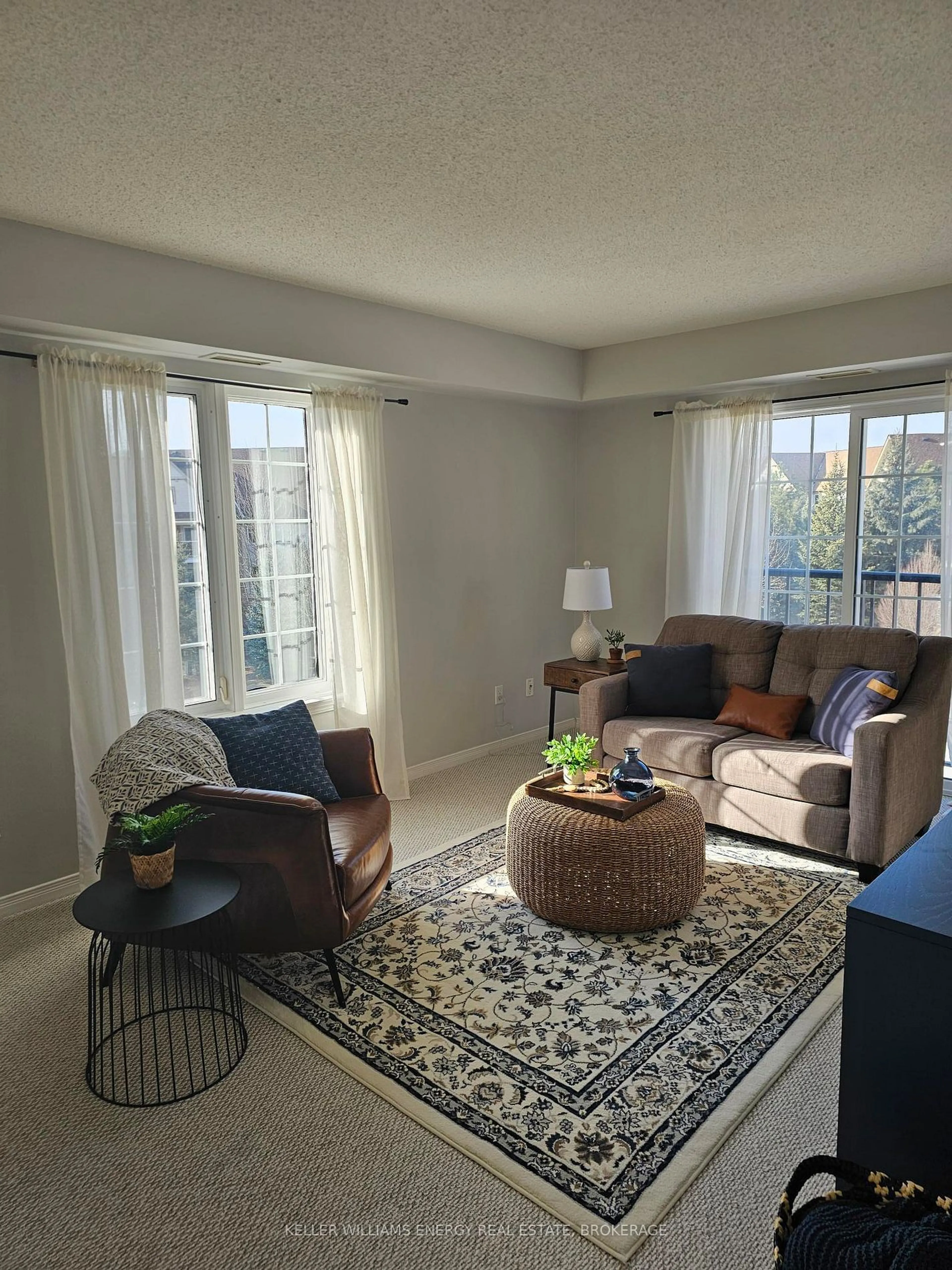 Living room with furniture, unknown for 106 Aspen Springs Dr #306, Clarington Ontario L1C 5N7