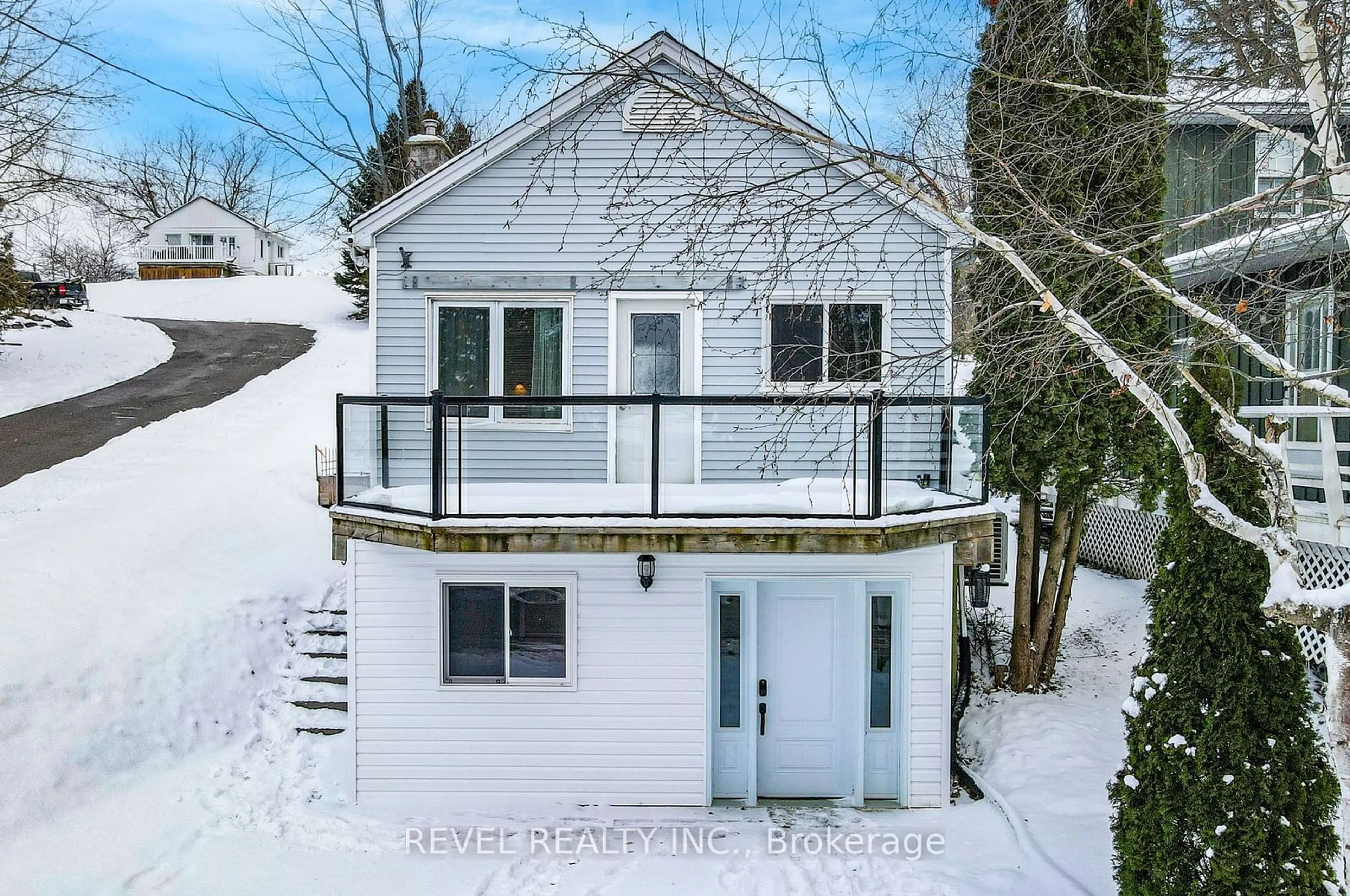 A pic from outside/outdoor area/front of a property/back of a property/a pic from drone, unknown for 227 Portview Rd, Scugog Ontario L9L 1B4