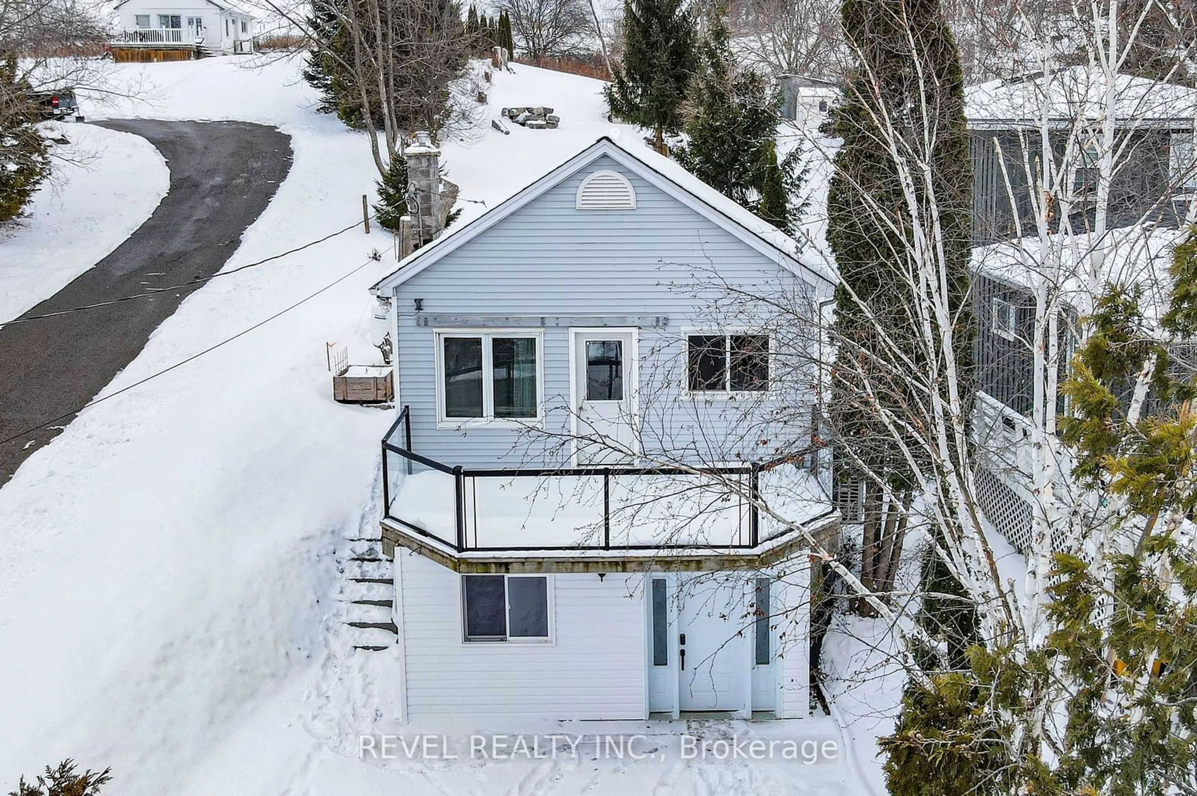 A pic from outside/outdoor area/front of a property/back of a property/a pic from drone, unknown for 227 Portview Rd, Scugog Ontario L9L 1B4