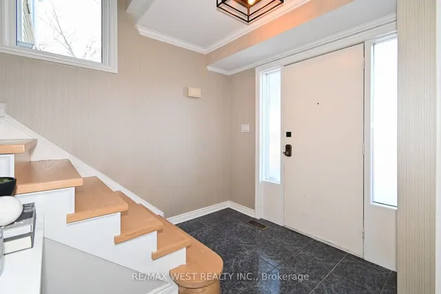 Additional property image - 45 Birchmount Rd Unit 10