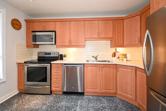 Additional property image - 45 Birchmount Rd Unit 10