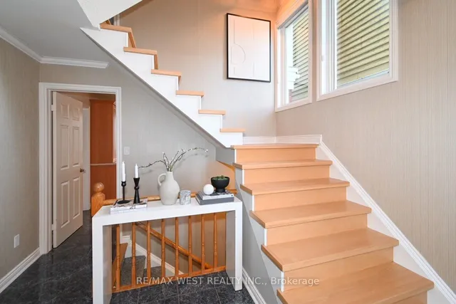 Additional property image - 45 Birchmount Rd Unit 10