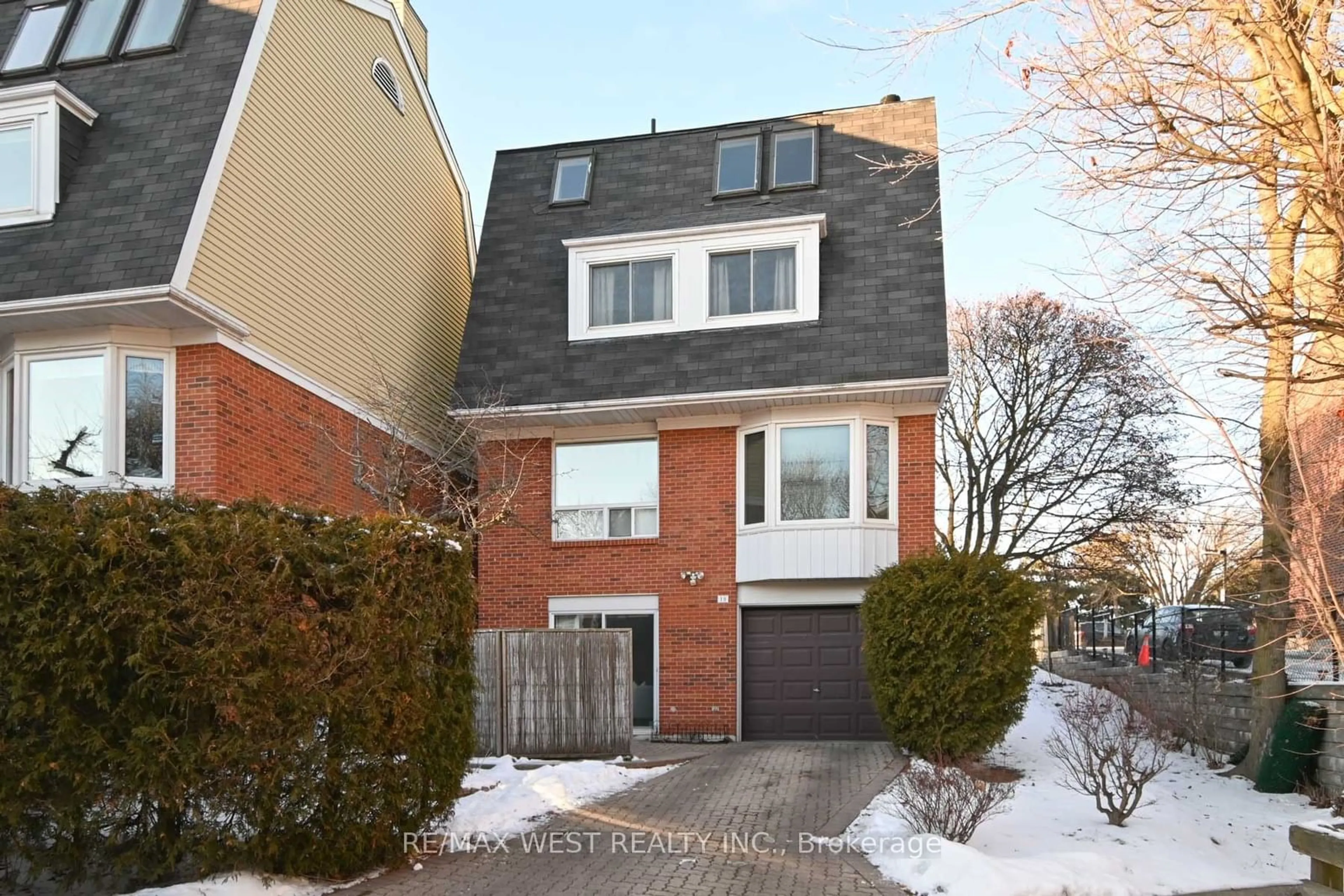 Home with brick exterior material, street for 45 Birchmount Rd #10, Toronto Ontario M1N 3J5