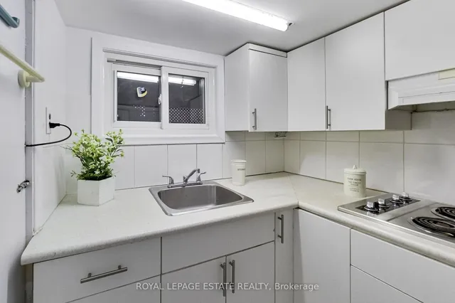 Additional property image - 10 Amroth Ave