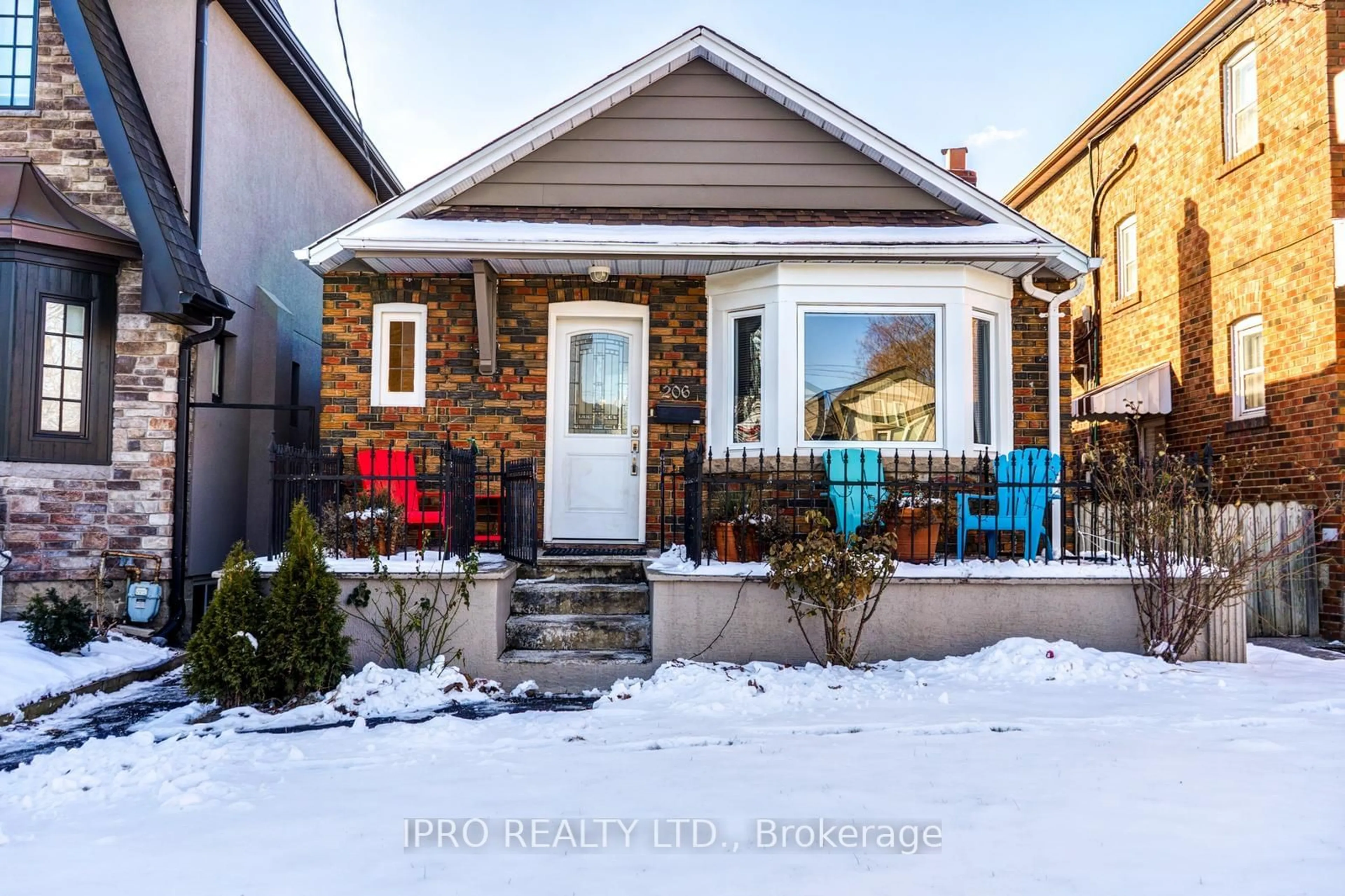 Unknown for 206 Donlands Ave, Toronto Ontario M4J 3R1