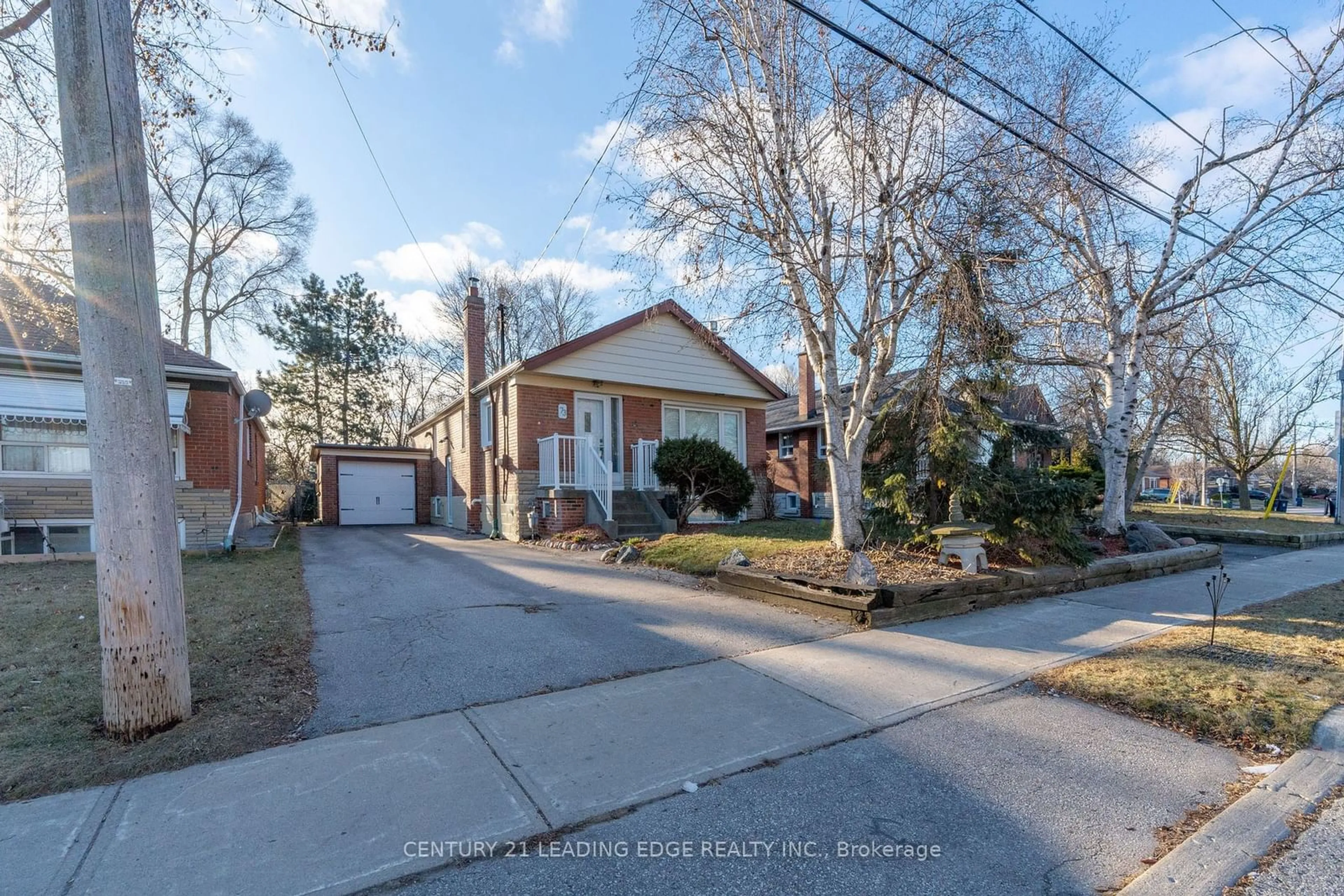 A pic from outside/outdoor area/front of a property/back of a property/a pic from drone, street for 73 Foxridge Dr, Toronto Ontario M1K 2G4