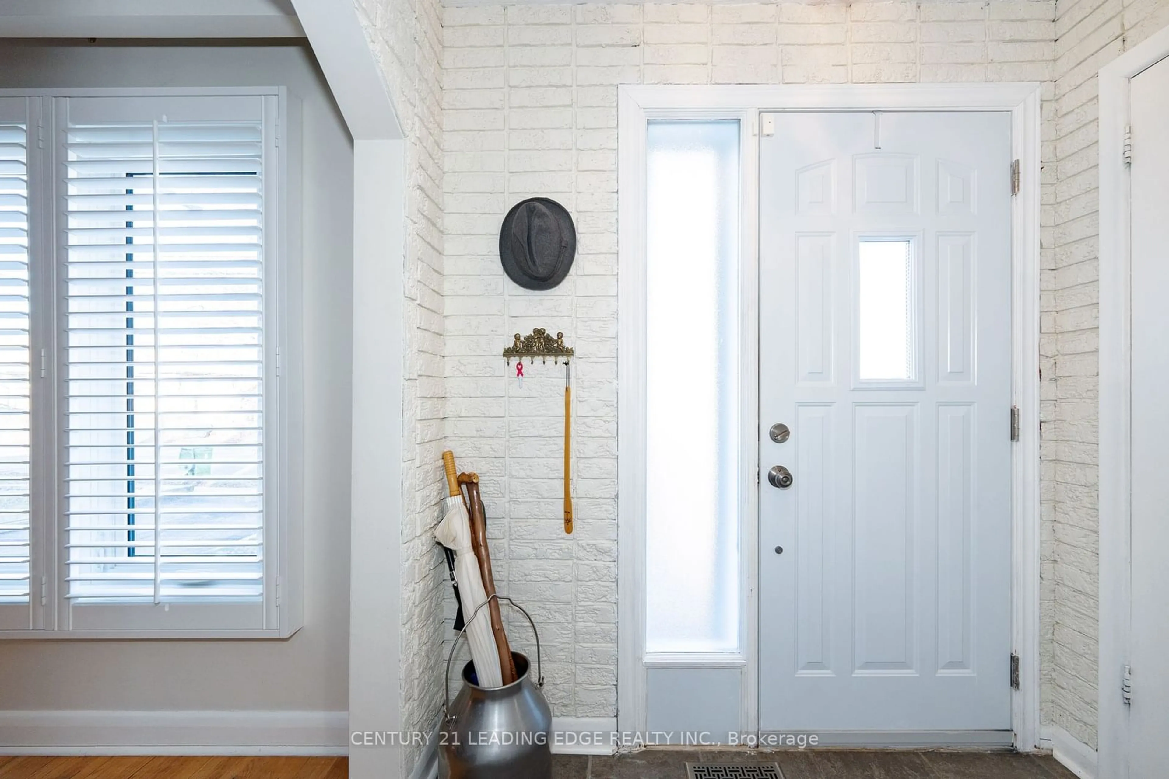 Indoor entryway for 73 Foxridge Dr, Toronto Ontario M1K 2G4