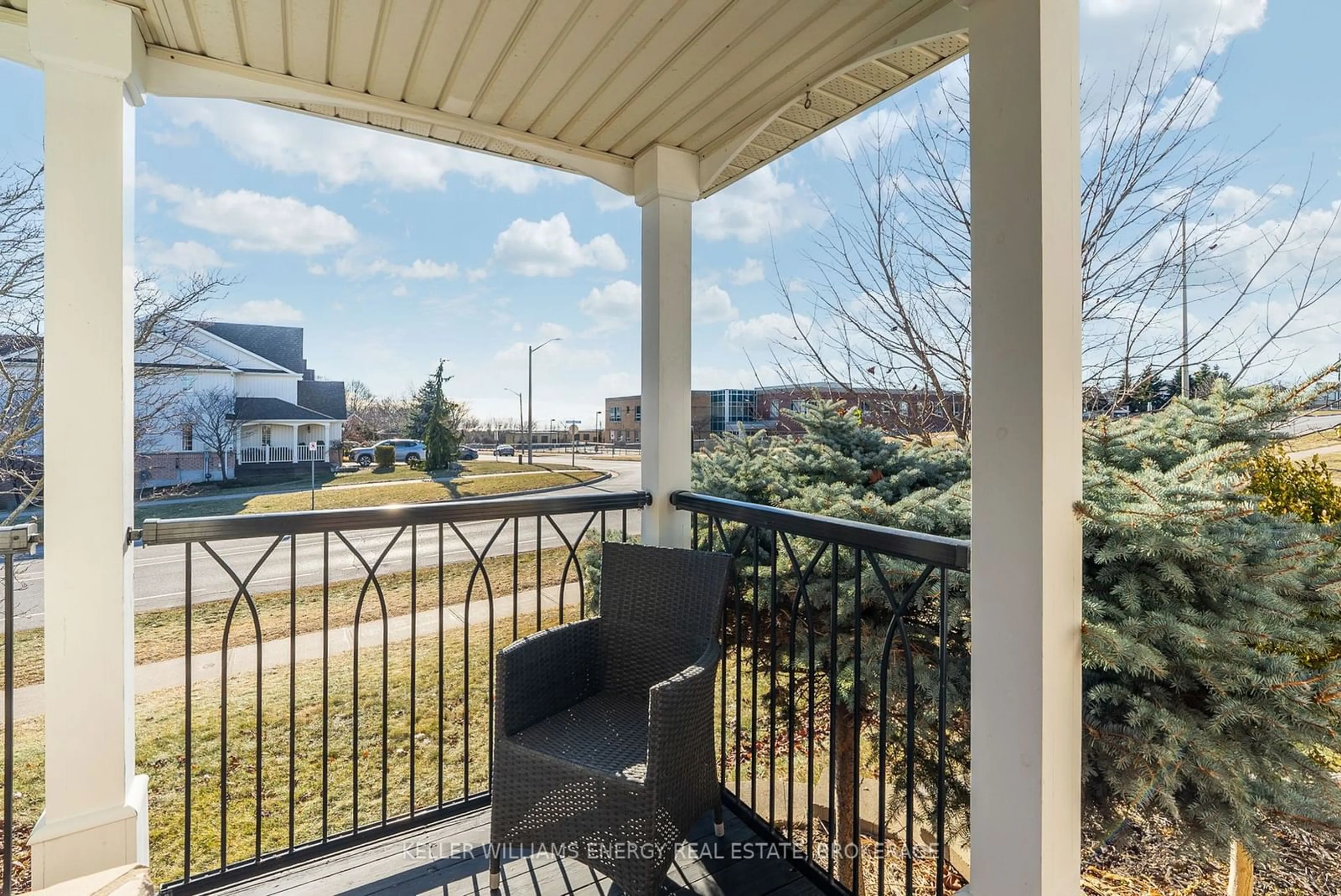 Patio, water/lake/river/ocean view for 1101 Ashgrove Cres, Oshawa Ontario L1K 2W4