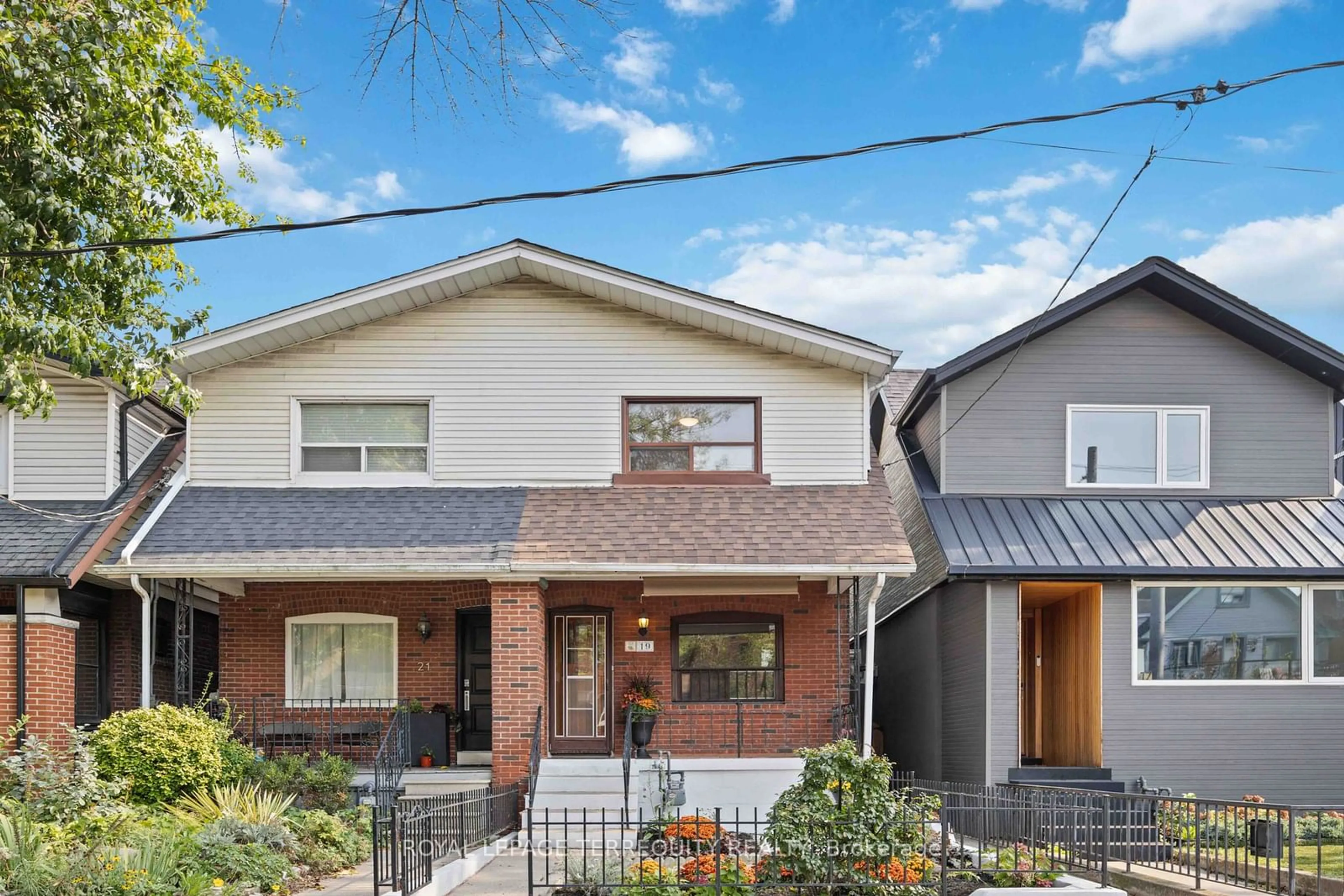 Home with brick exterior material, street for 19 Curzon St, Toronto Ontario M4M 3B3