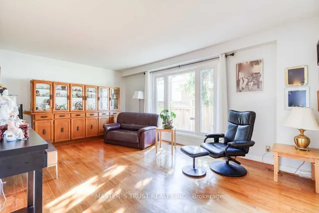 Additional property image - 1 Prince Hal Cres
