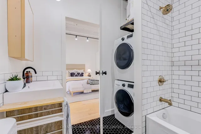 Additional property image - 326 Carlaw Ave Unit 214