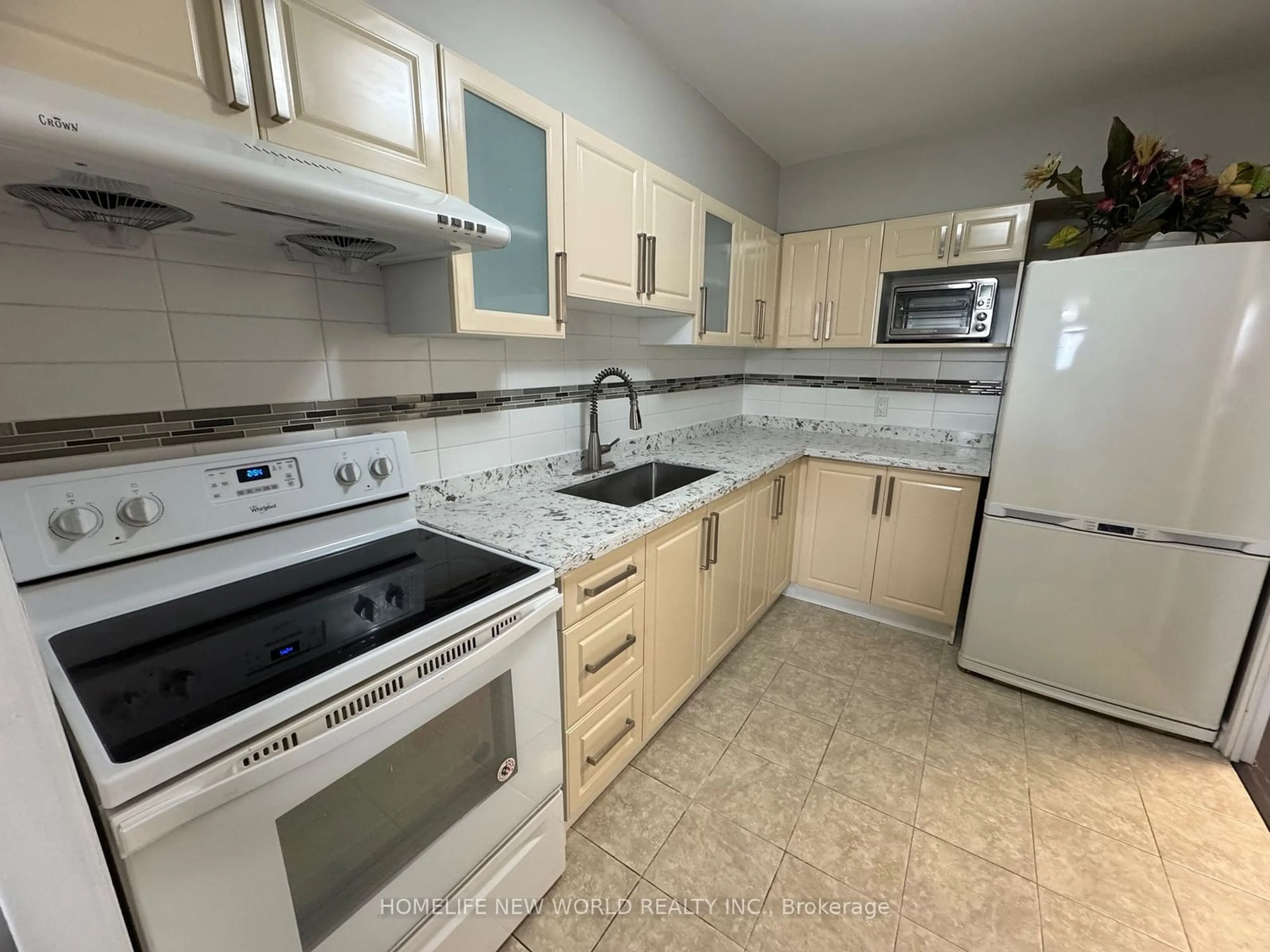 Standard kitchen, ceramic/tile floor for 2550 Pharmacy Ave #405, Toronto Ontario M1W 1H9