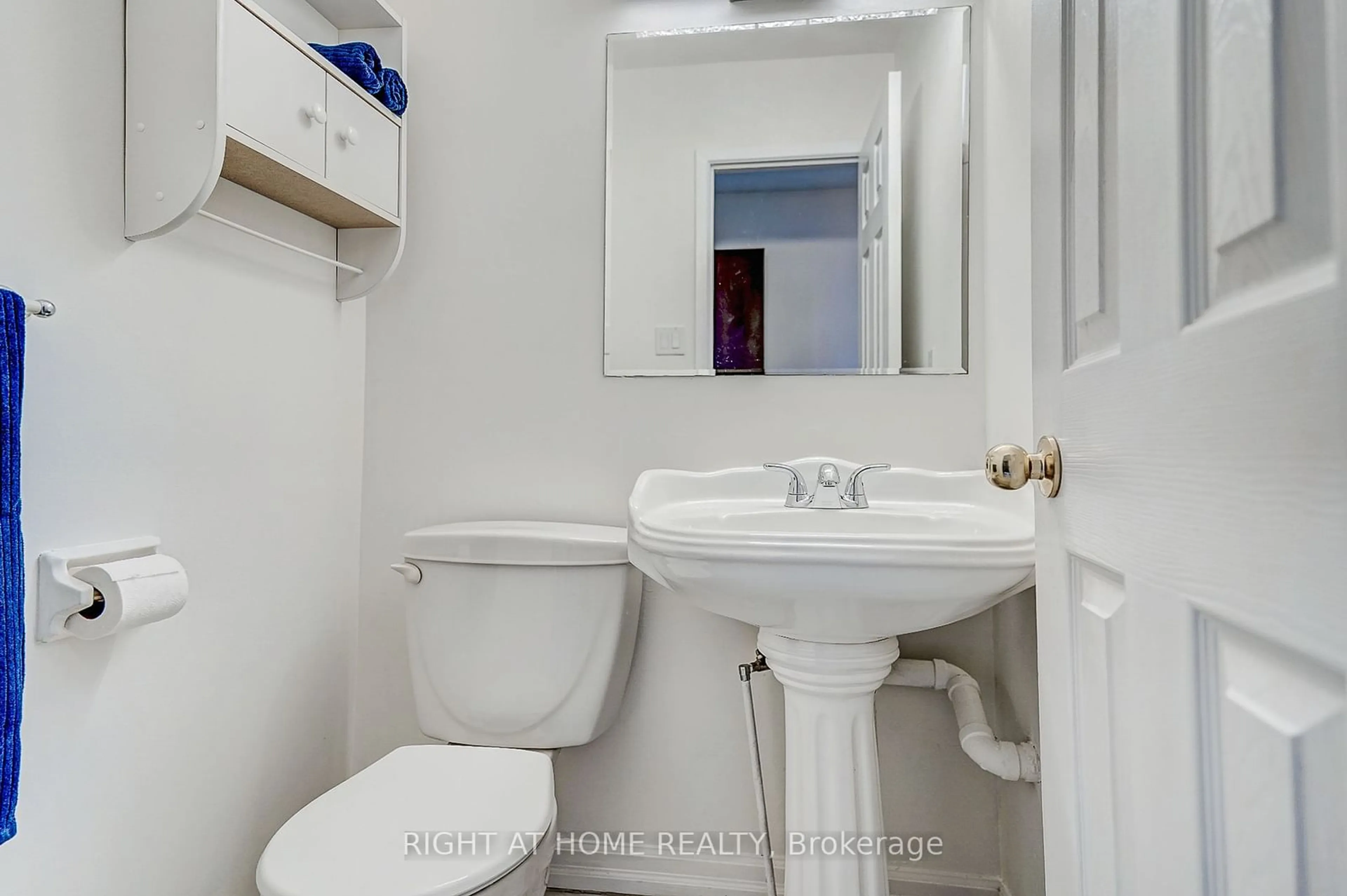 Standard bathroom, unknown for 28 Torrance Rd, Toronto Ontario M1J 3K6