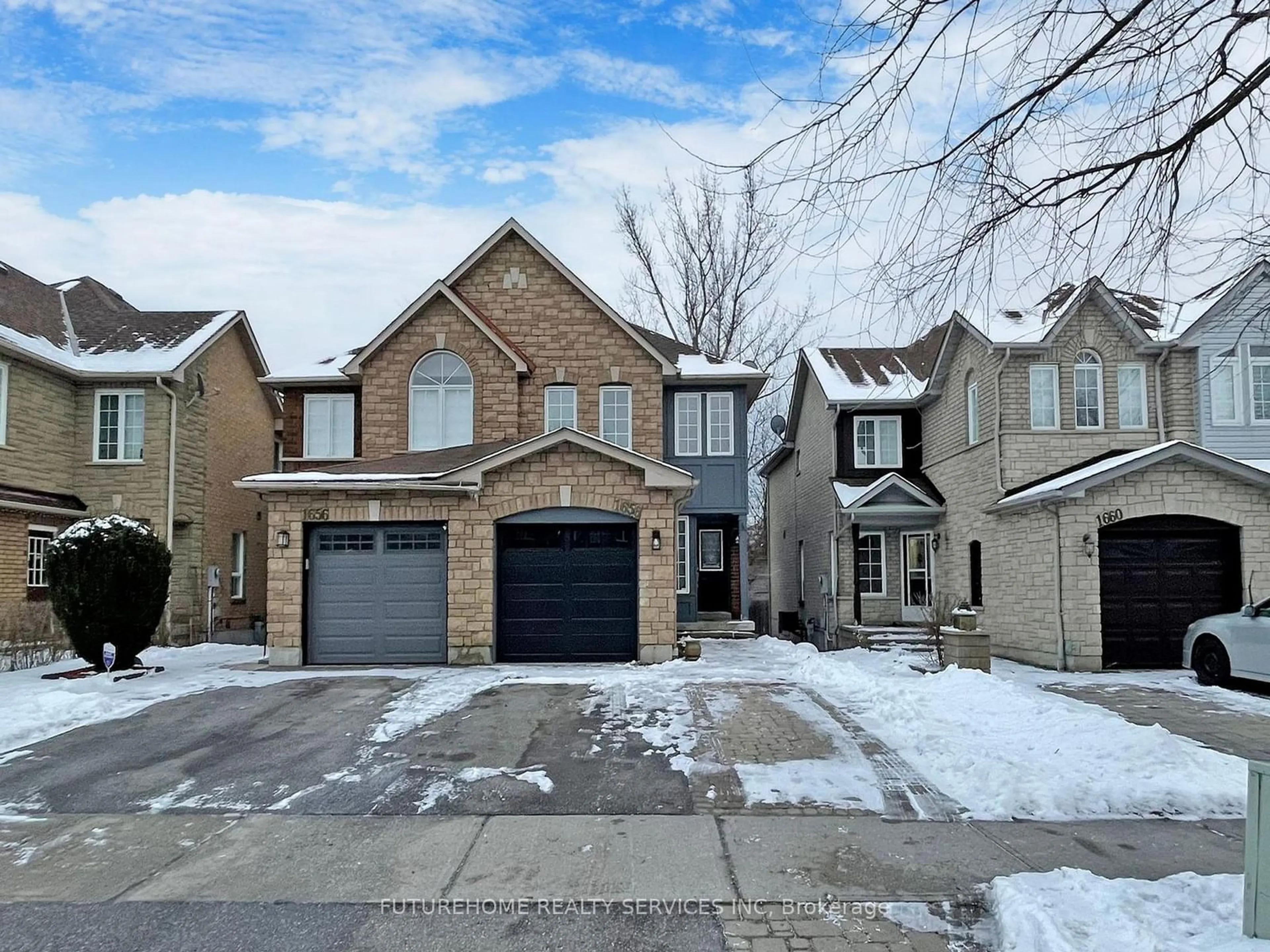 Home with brick exterior material, street for 1658 Autumn Cres, Pickering Ontario L1V 6X6