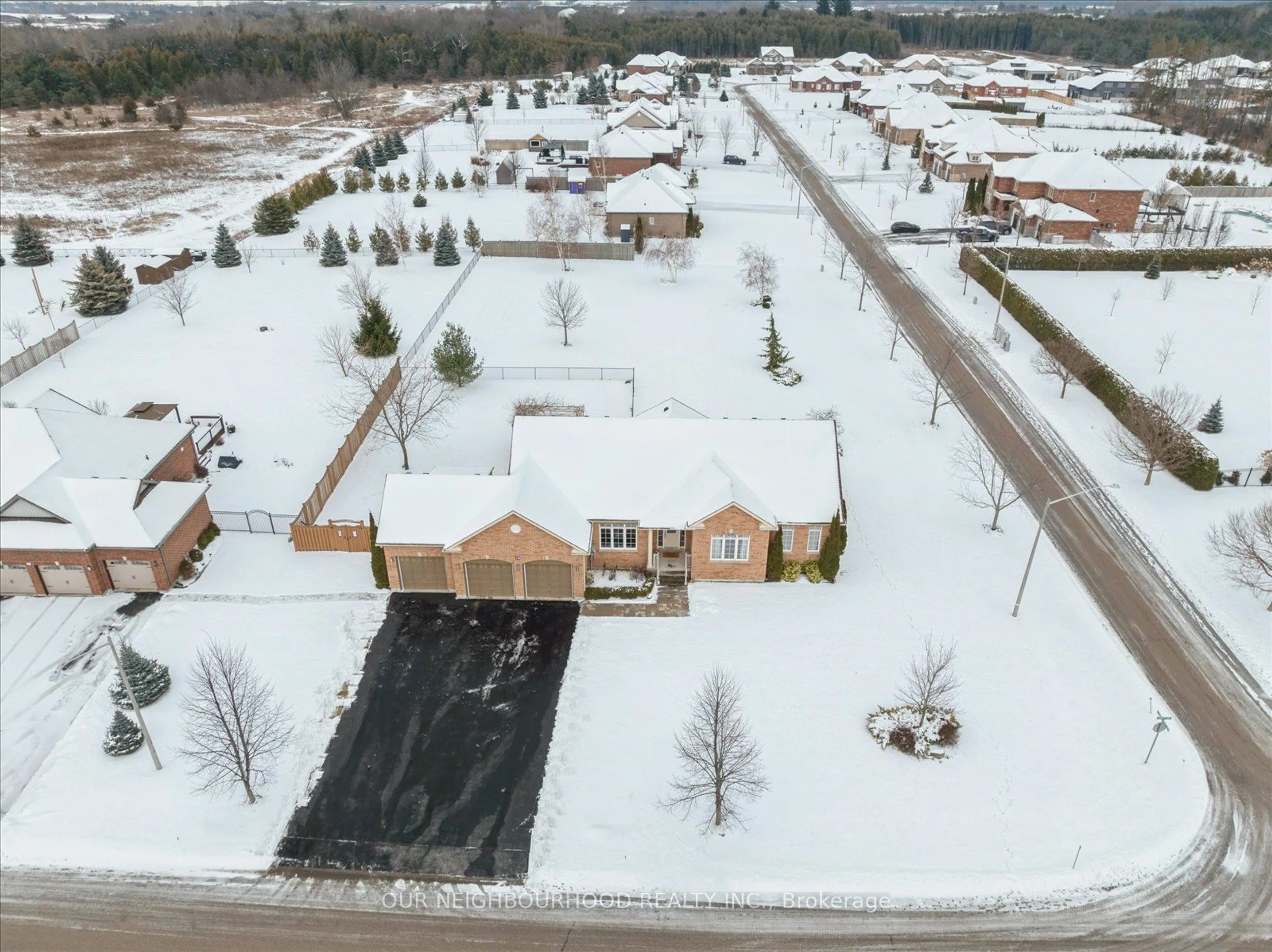 A pic from outside/outdoor area/front of a property/back of a property/a pic from drone, street for 79 Jones Ave, Clarington Ontario L0A 1J0