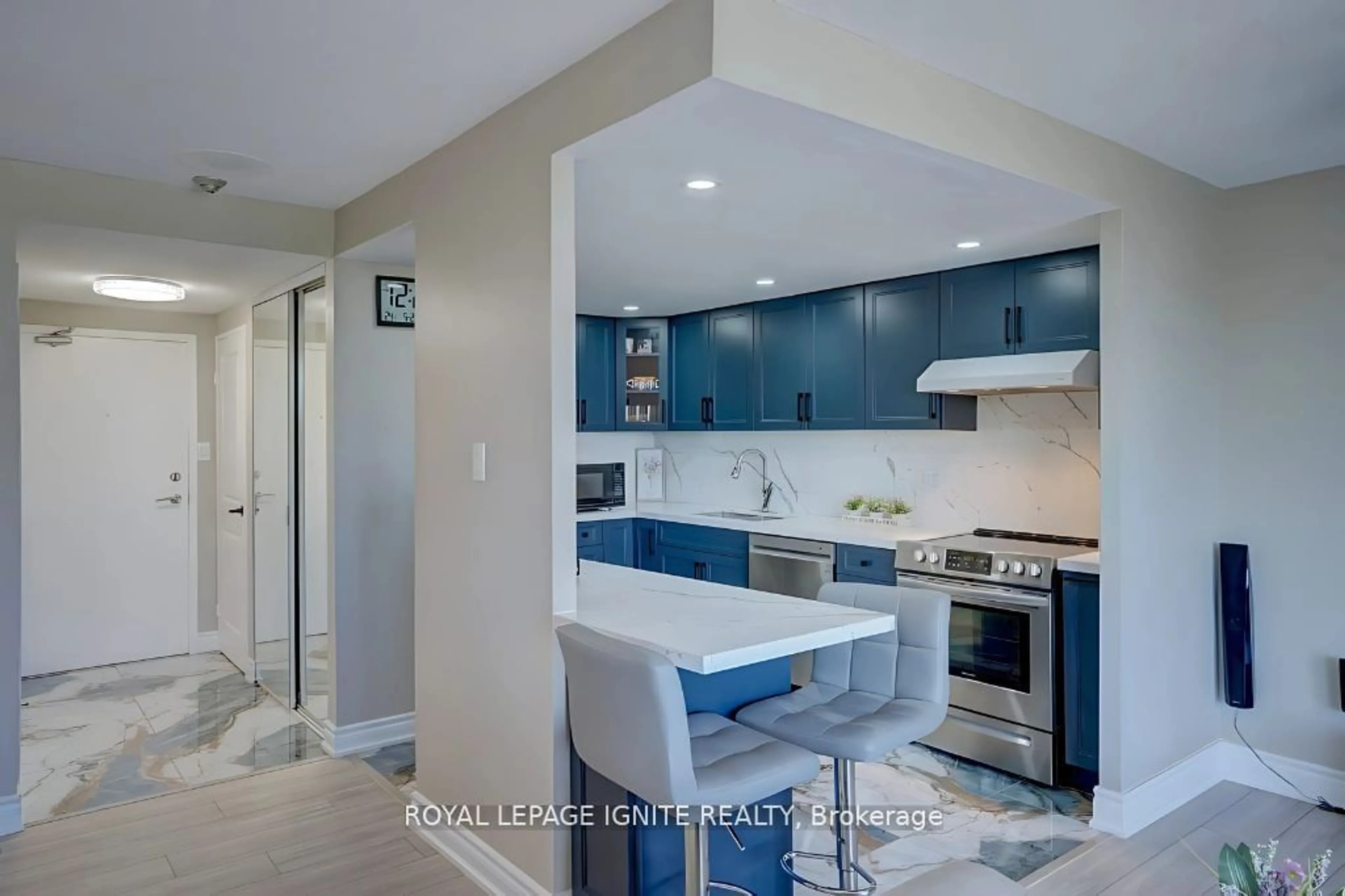 Open concept kitchen, ceramic/tile floor for 10 Dean Park Rd #506, Toronto Ontario M1B 3G8