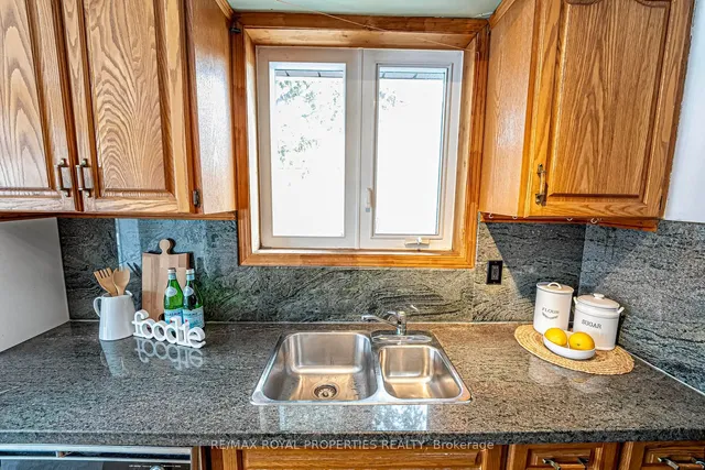 Additional property image - 18 Shoreview Dr