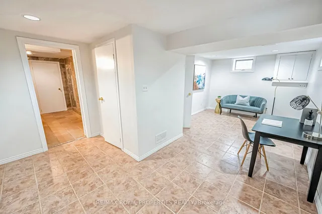 Additional property image - 18 Shoreview Dr