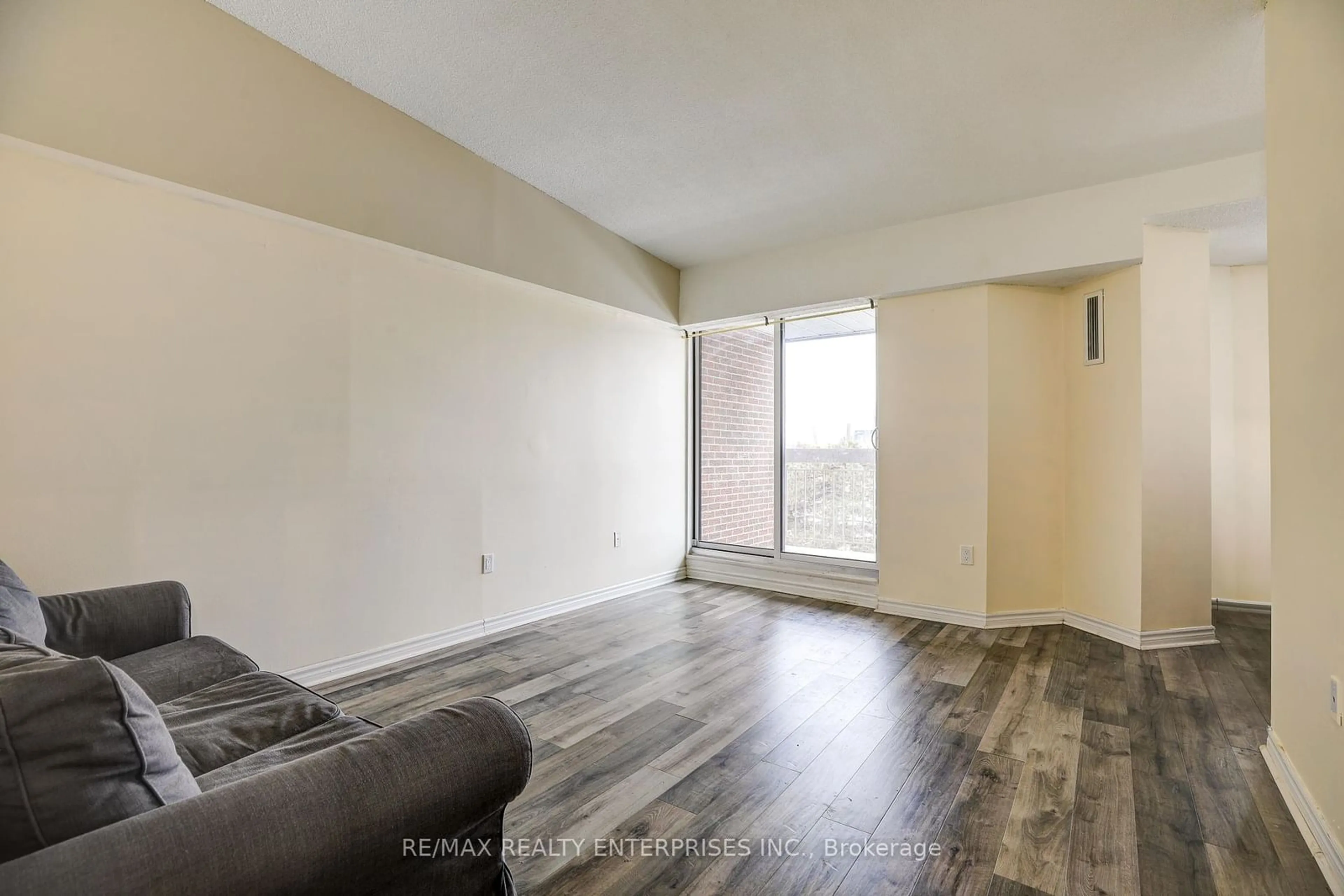 A pic of a room for 4060 Lawrence Ave #412, Toronto Ontario M1E 4V4