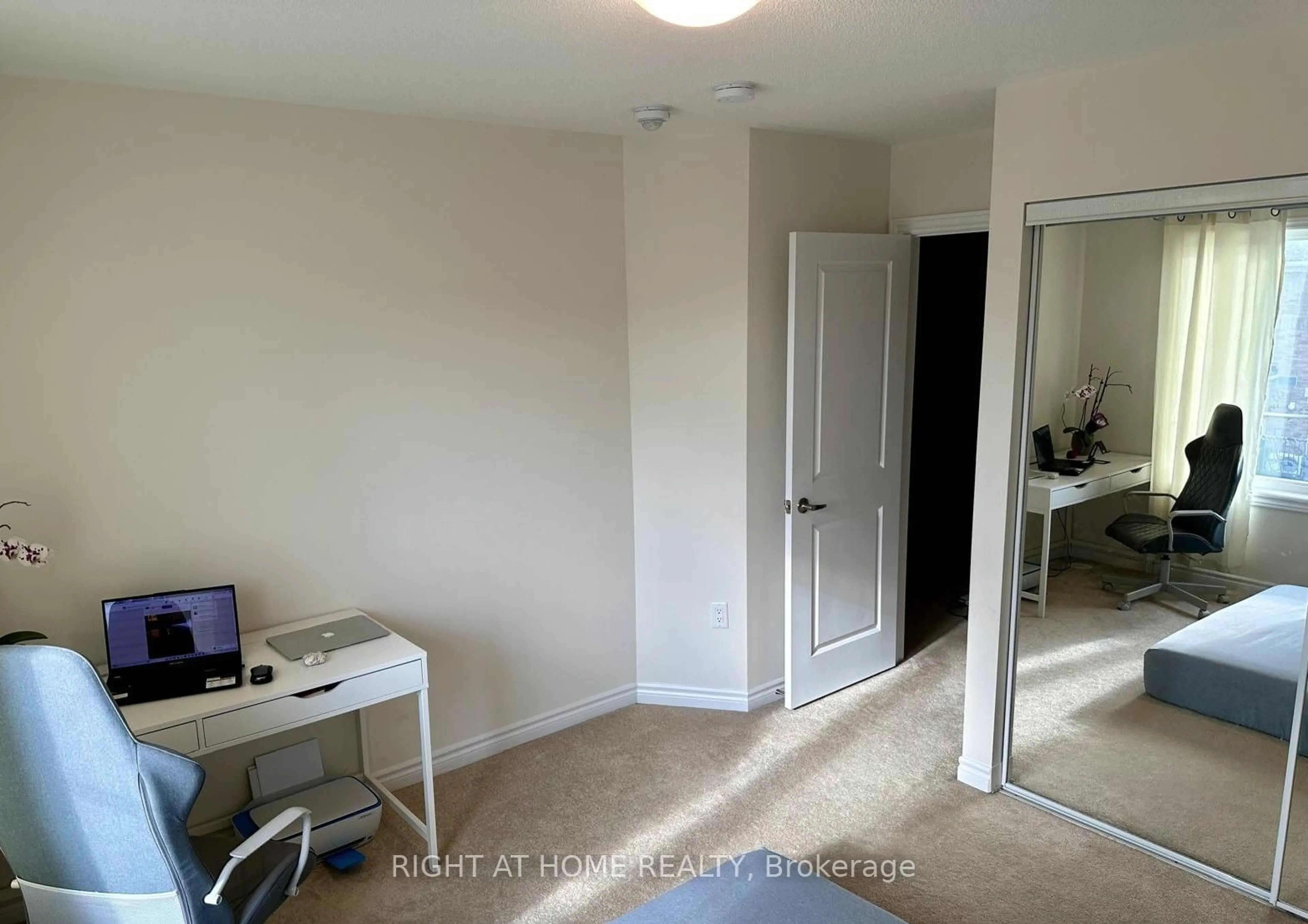 A pic of a room for 475 Beresford Path #08, Oshawa Ontario L1H 0B2