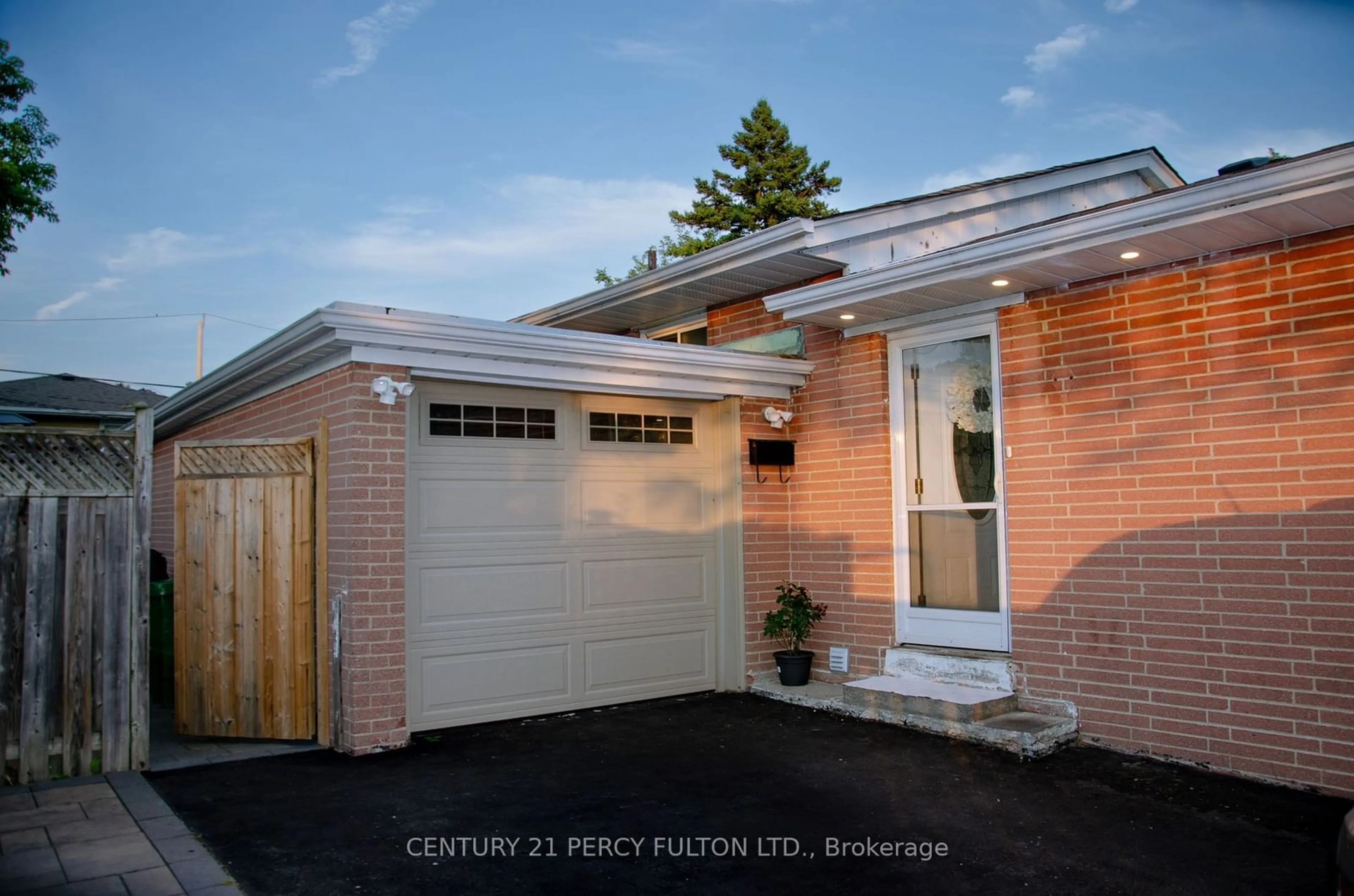 Home with brick exterior material, street for 869 Scarborough Golf Club Rd, Toronto Ontario M1G 1J4