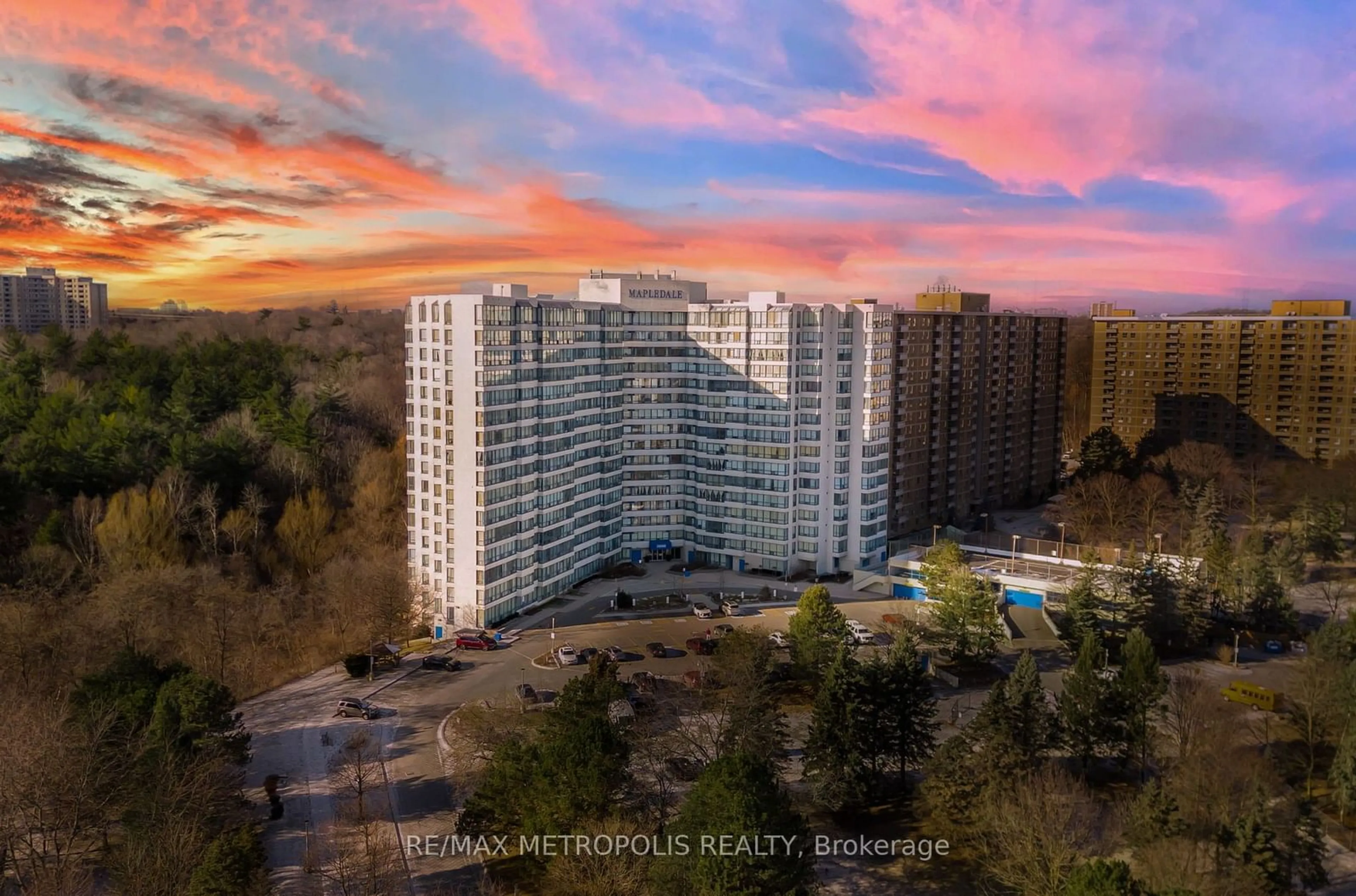 A pic from outside/outdoor area/front of a property/back of a property/a pic from drone, city buildings view from balcony for 3050 ELLESMERE Rd #1601, Toronto Ontario M1E 5E6