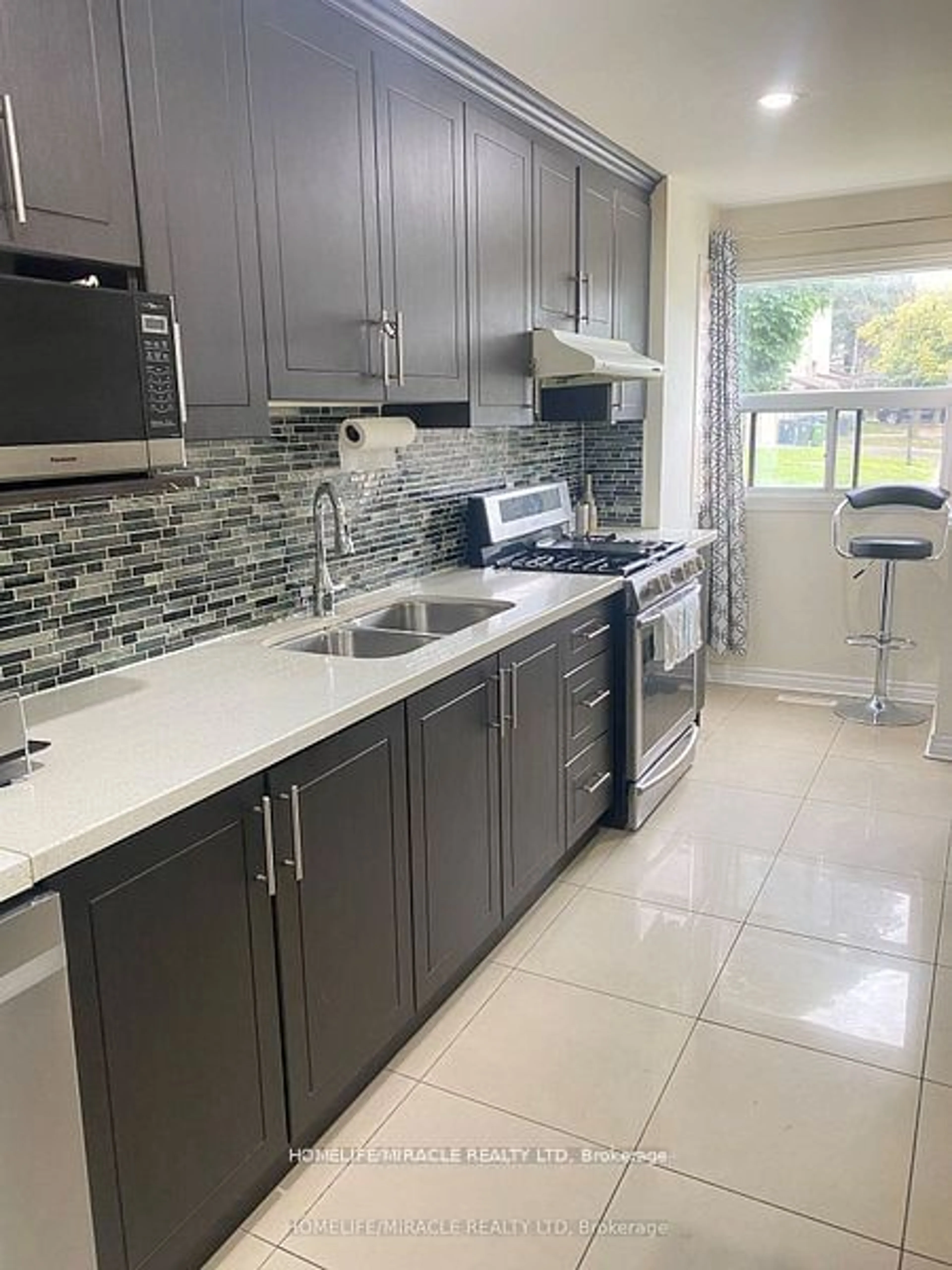 Standard kitchen, ceramic/tile floor for 5 Kimbercroft Crt, Toronto Ontario M1S 4V6