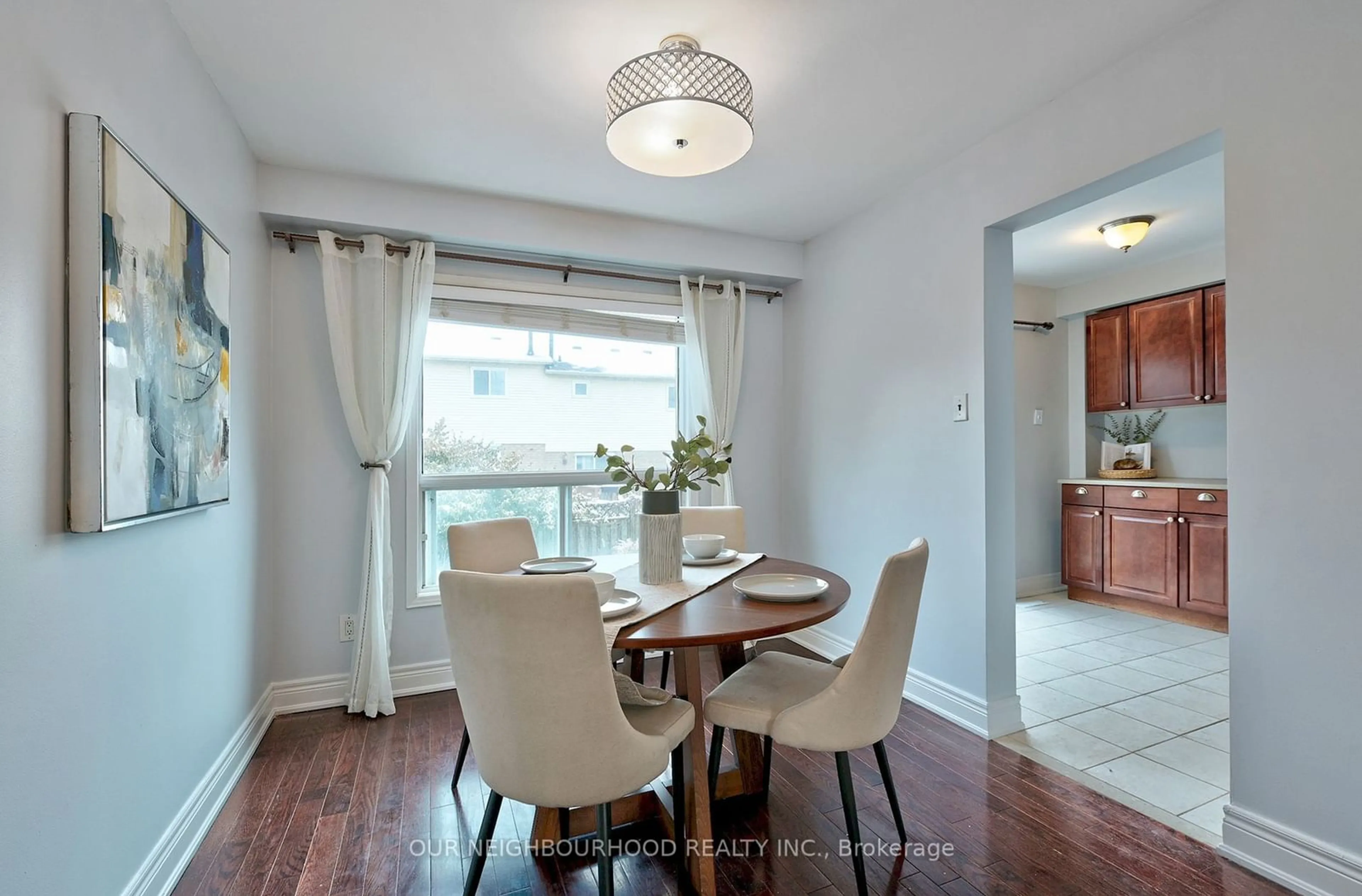 Dining room, wood/laminate floor for 89 Poolton Cres, Clarington Ontario L1E 2H5