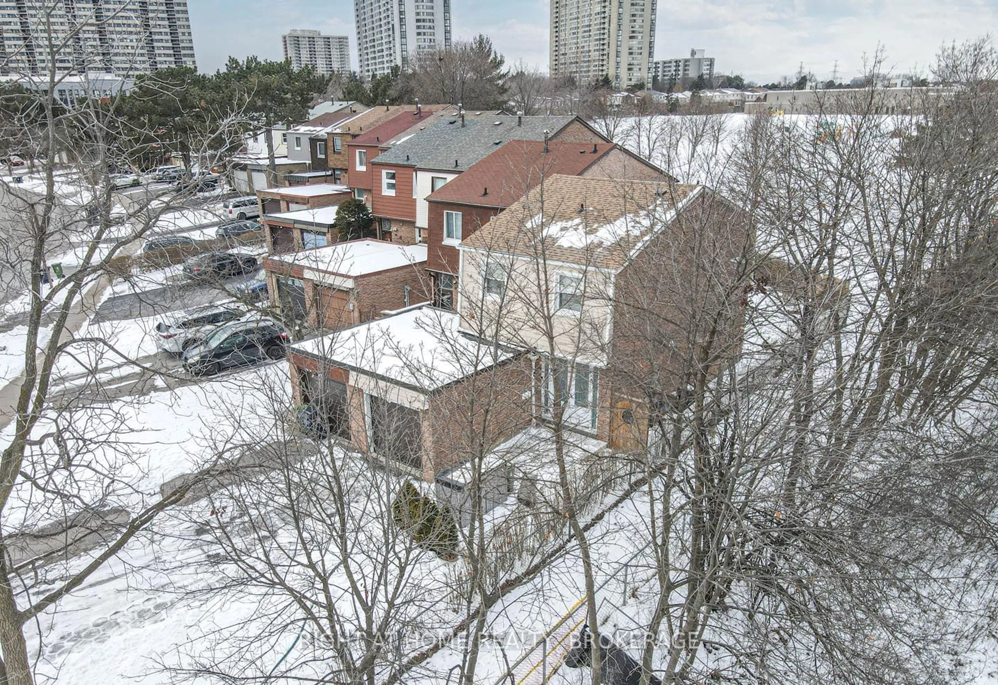 A pic from outside/outdoor area/front of a property/back of a property/a pic from drone, city buildings view from balcony for 46 L'Amoreaux Dr, Toronto Ontario M1W 2L9