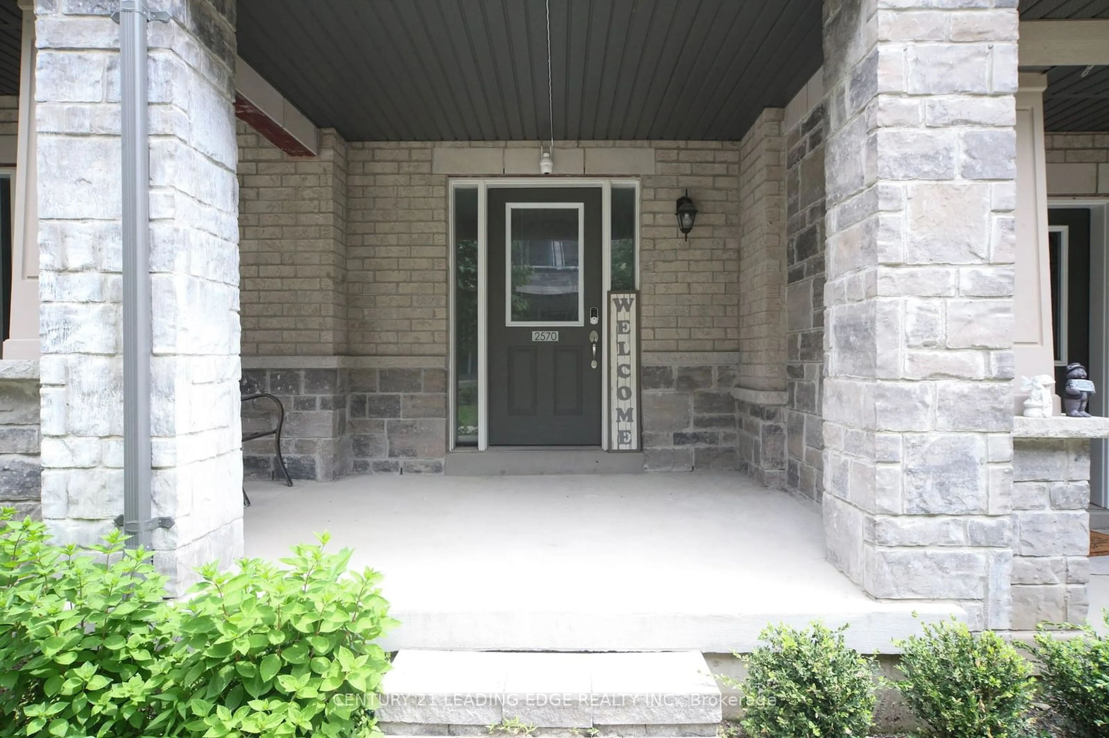 Indoor entryway for 2570 Ladyfern Crossing #38, Pickering Ontario L1X 0E6