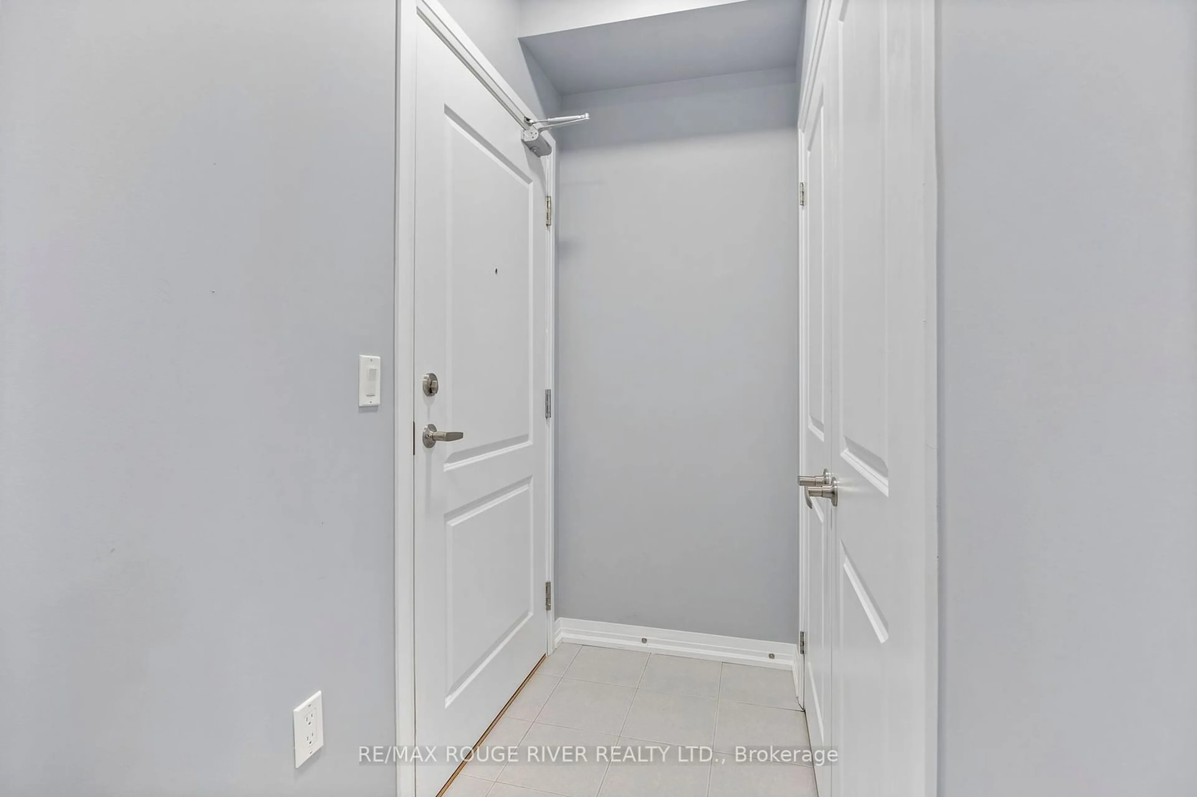 Indoor entryway for 65 Shipway Ave #103, Clarington Ontario L1B 0W2