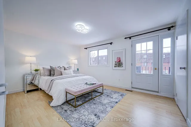 Additional property image - 210 Sprucewood Crt