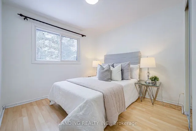 Additional property image - 210 Sprucewood Crt
