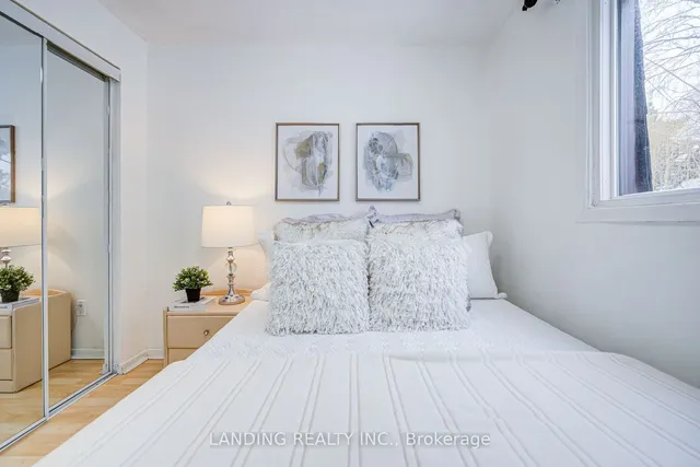 Additional property image - 210 Sprucewood Crt