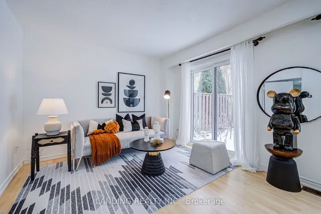 Additional property image - 210 Sprucewood Crt