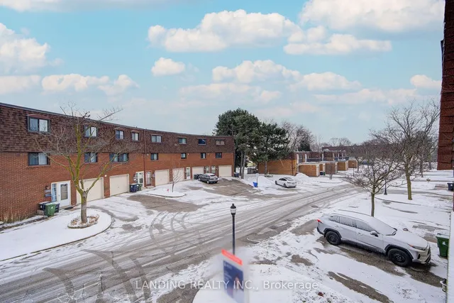 Additional property image - 210 Sprucewood Crt