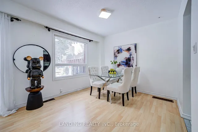 Additional property image - 210 Sprucewood Crt