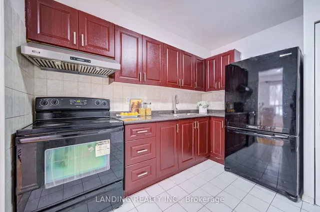 Additional property image - 210 Sprucewood Crt