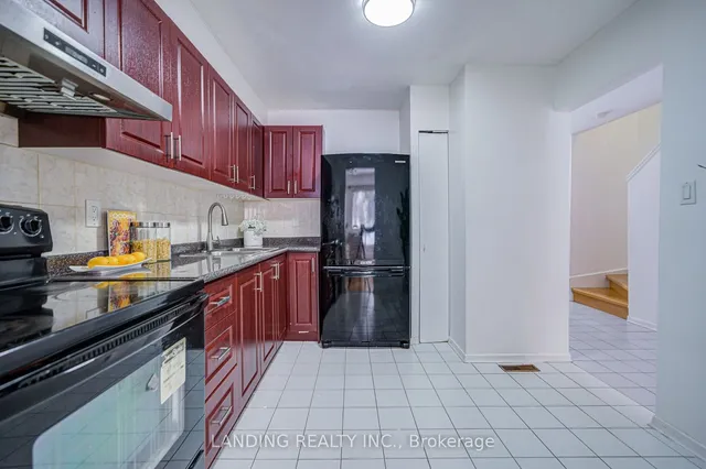 Additional property image - 210 Sprucewood Crt