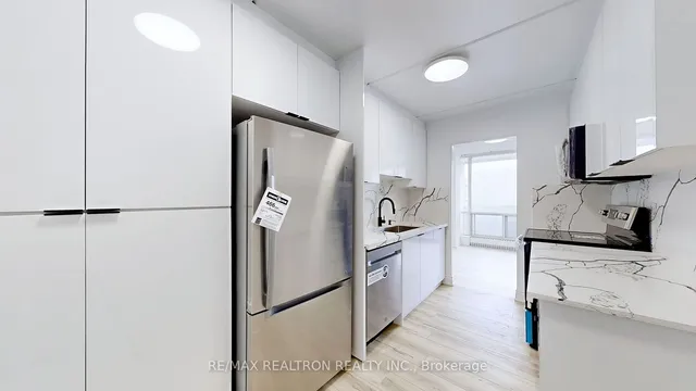 Additional property image - 2 Glamorgan Ave Unit 605