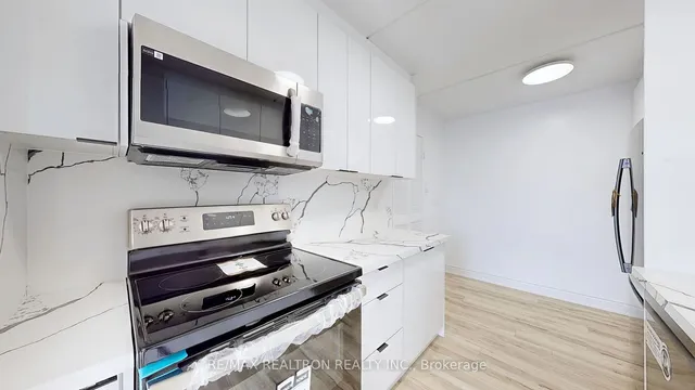 Additional property image - 2 Glamorgan Ave Unit 605