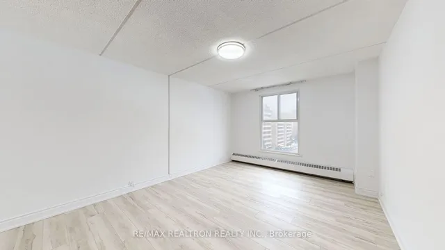 Additional property image - 2 Glamorgan Ave Unit 605